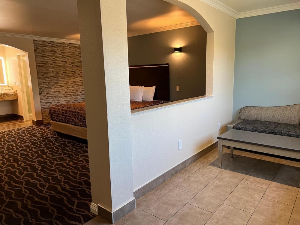 Room image 5