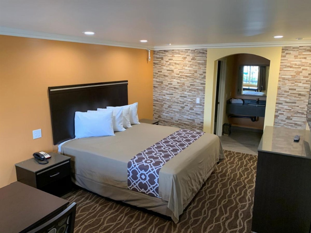 Room image 2