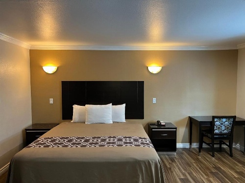 Walnut Inn & Suites West Covina image 26